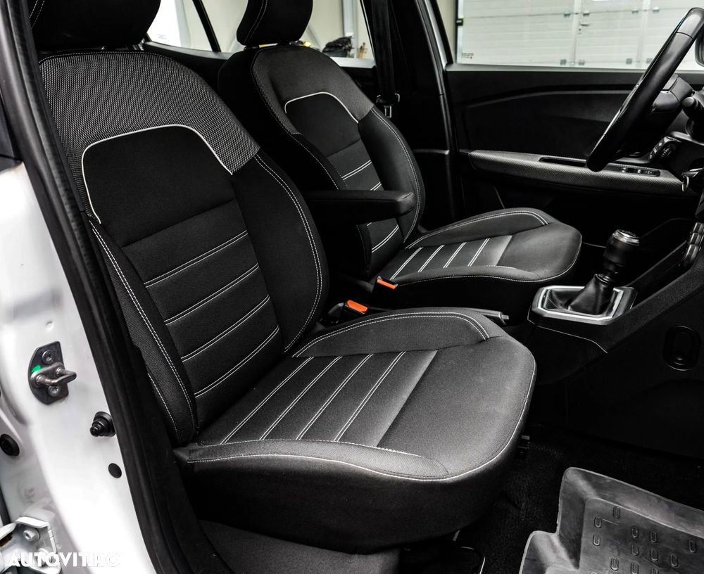 Dacia Logan TCe 90 Essential - 14