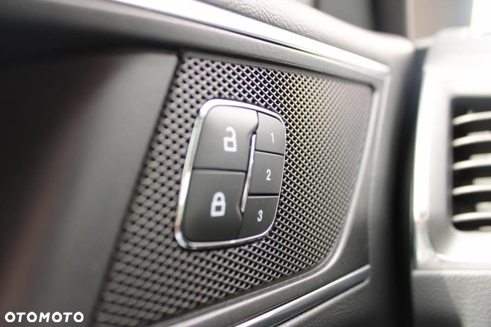 Ford S-Max - 25