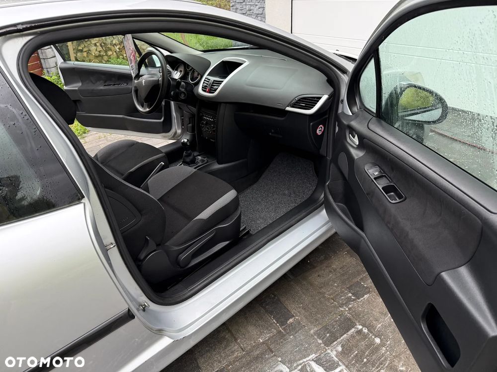 Peugeot 207 1.4 16V Trendy - 7