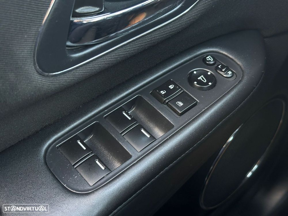 Honda HR-V 1.6 i-DTEC Elegance Navi - 14
