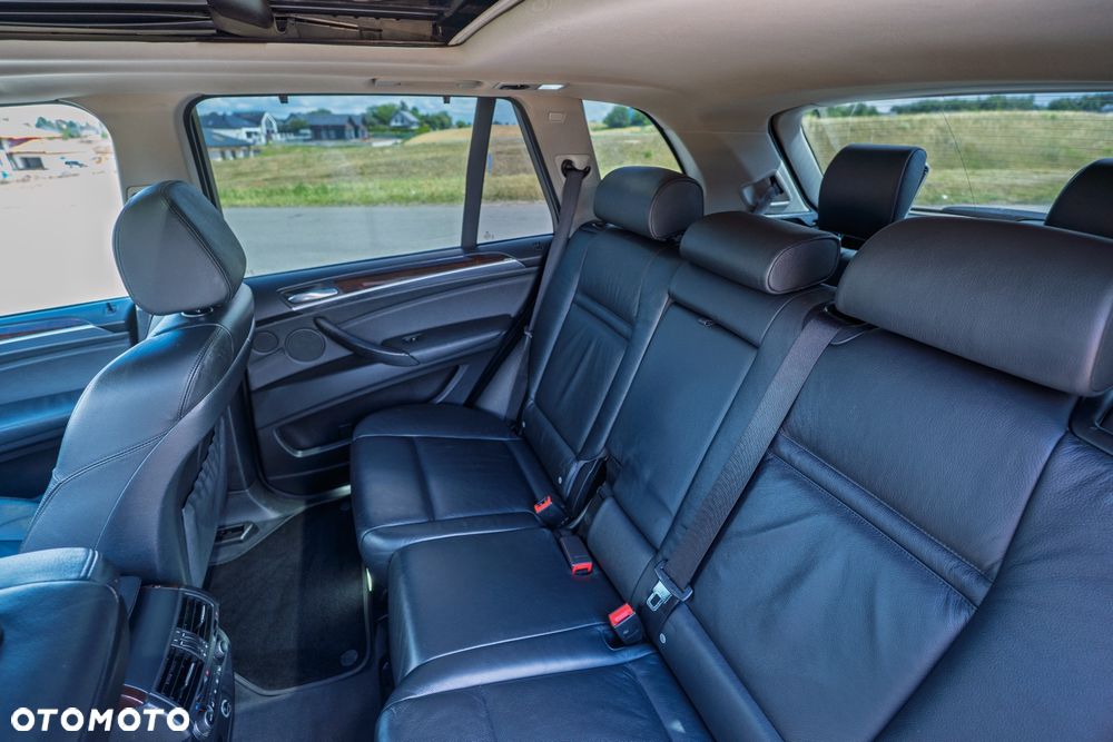 BMW X5 xDrive35i - 22