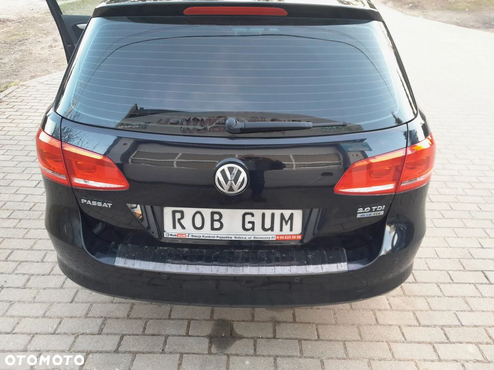 Volkswagen Passat 2.0 Blue TDI SCR Trendline - 16