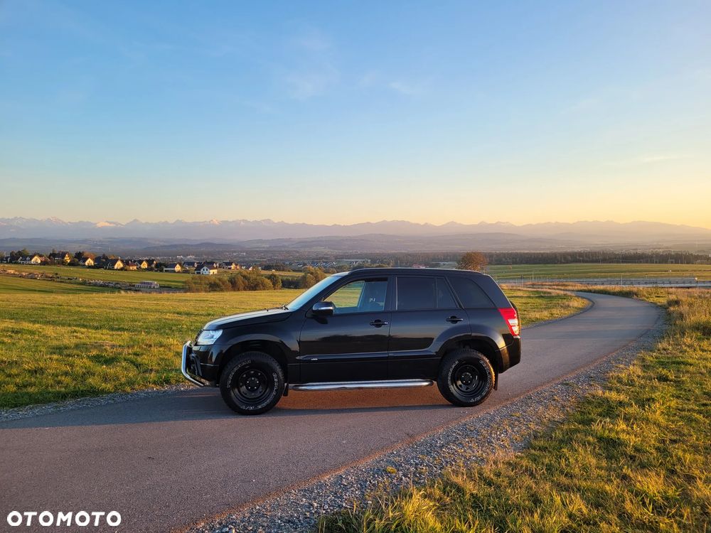 Suzuki Grand Vitara 2011 photo 3