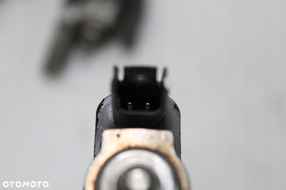 WTRYSK WTRYSKIWACZ BMW E90 E87 E60 N43 7589048 - 5