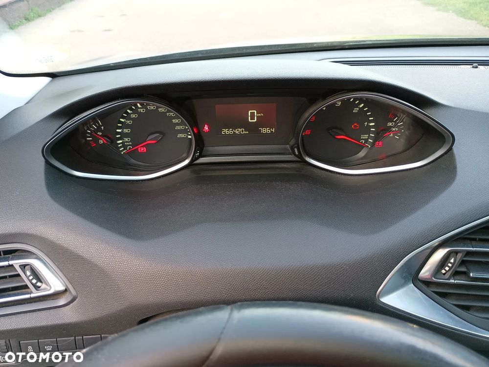 Peugeot 308 1.6 BlueHDi Allure S&S - 7