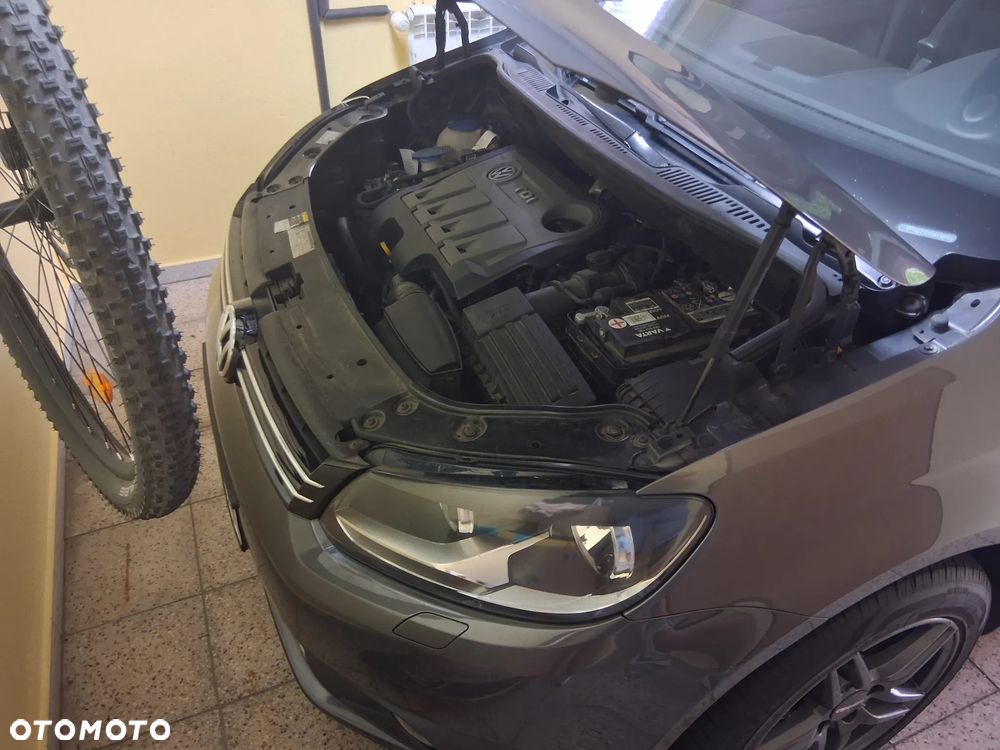 Volkswagen Touran 1.6 TDI DPF BlueMot Comfortline - 27