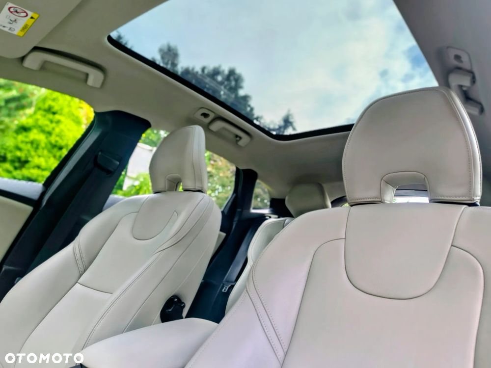 Volvo V40 D4 Geartronic Kinetic - 23