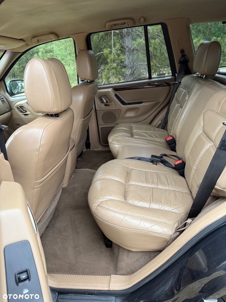 Jeep Grand Cherokee - 10