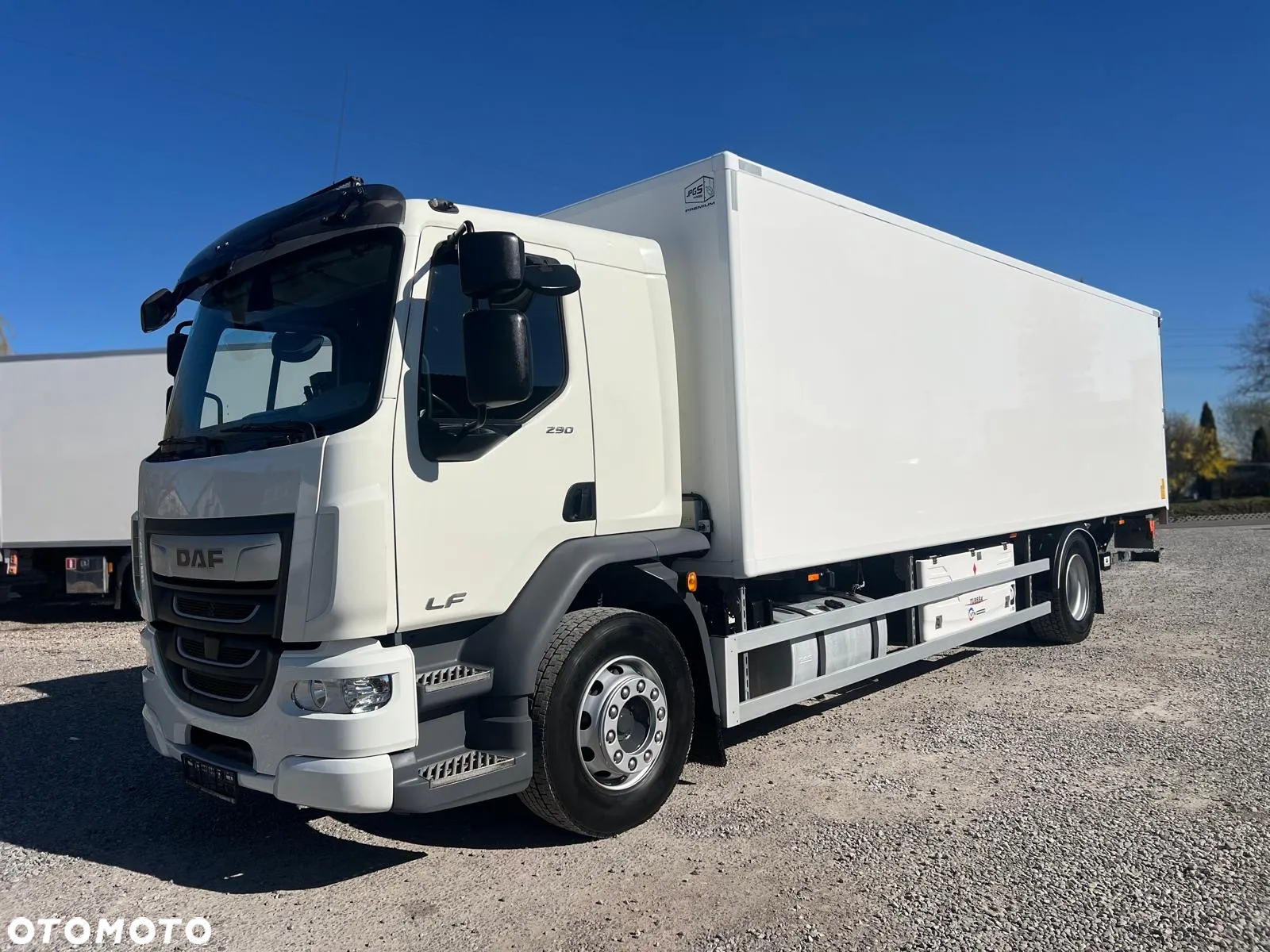 DAF LF 290 / Chłodnia / Euro 6 / Winda / - 21