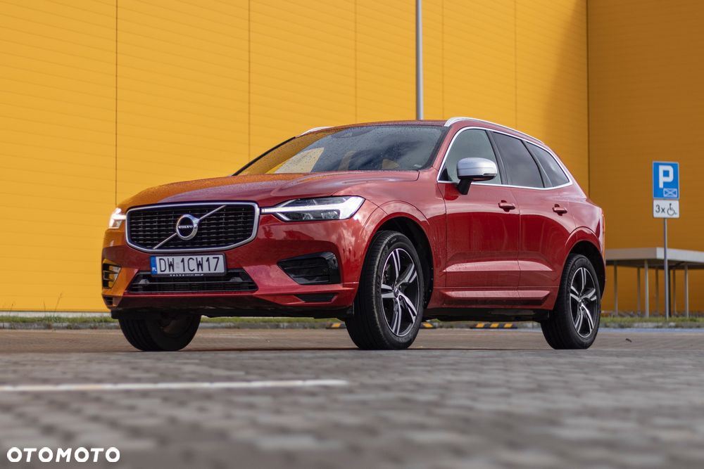 Volvo XC 60 T5 AWD R-Design - 4