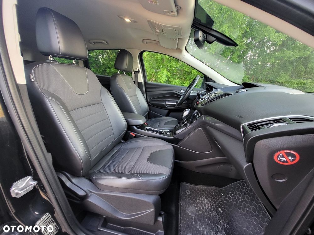 Ford Kuga 2.0 TDCi 4WD Titanium - 27