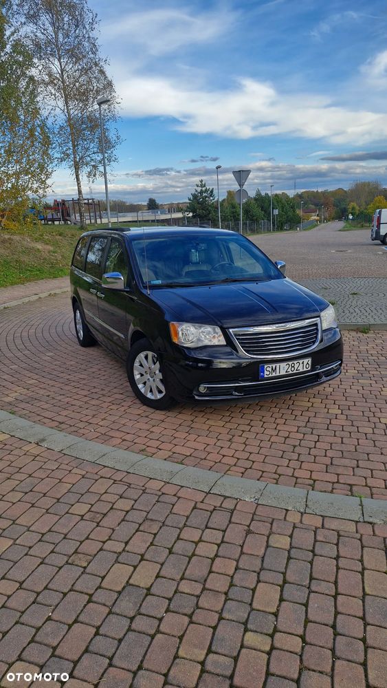 Chrysler Town & Country 3.6 Limited - 7