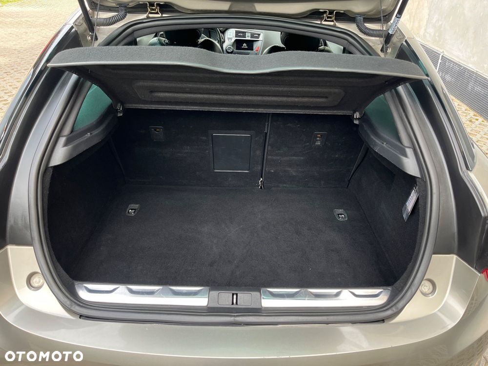 Citroën DS5 2.0 HDi SoChic - 28