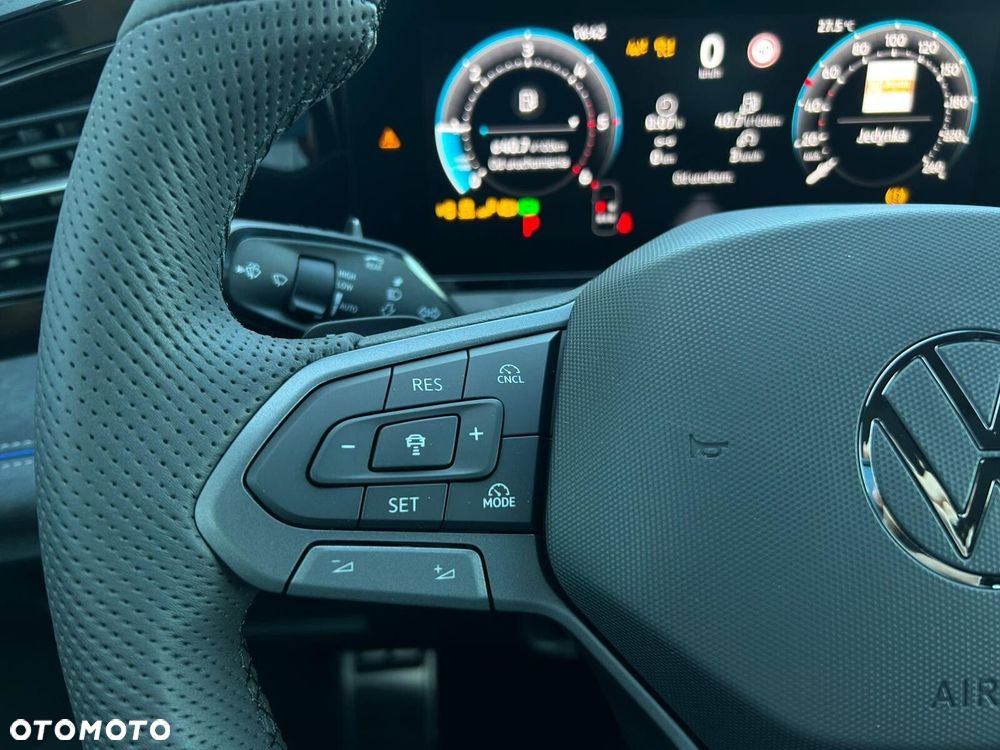 Volkswagen Tiguan - 15