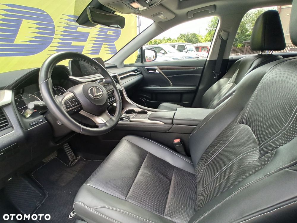 Lexus RX - 8