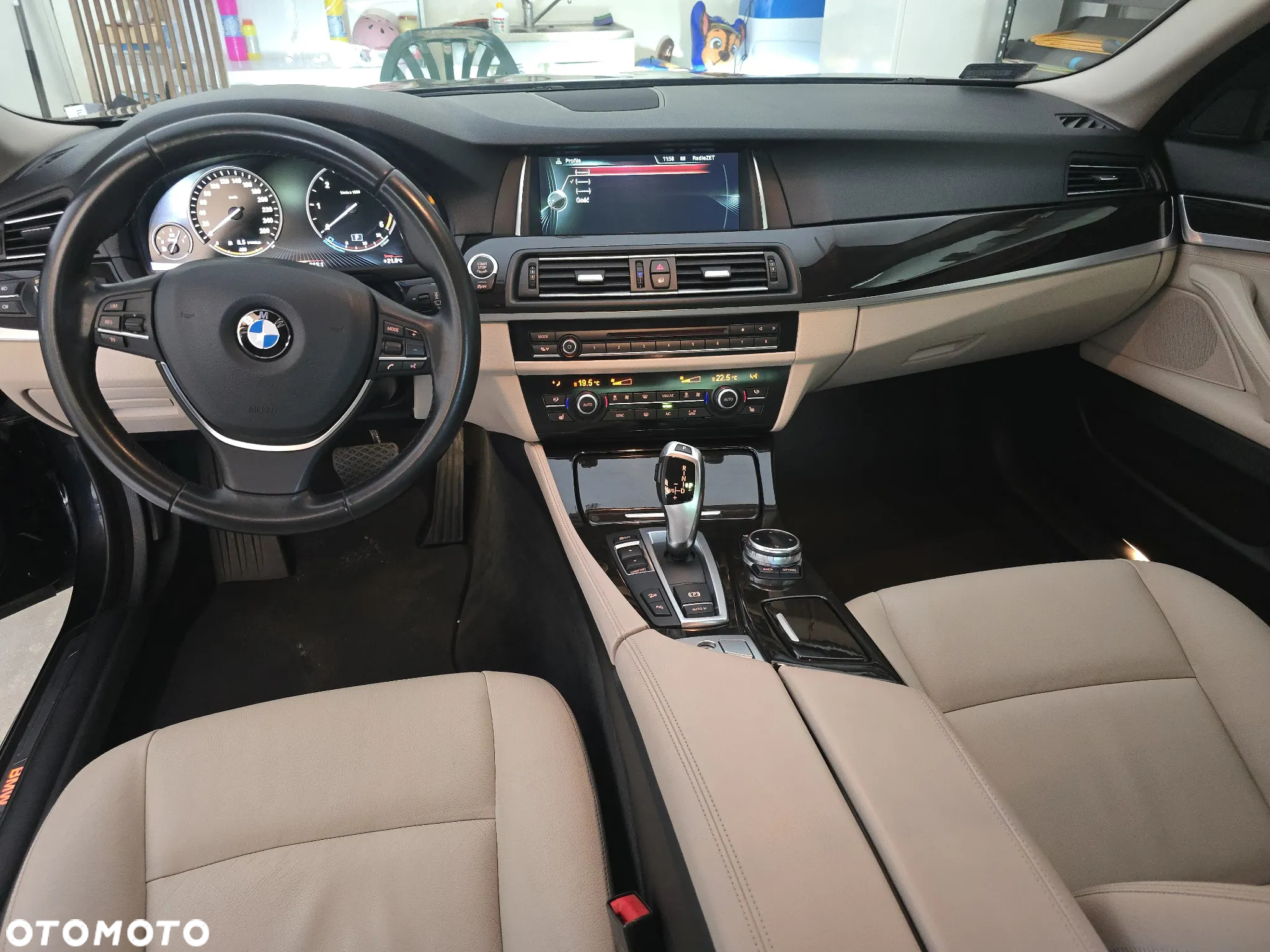 BMW Seria 5 520d xDrive Luxury Line - 29