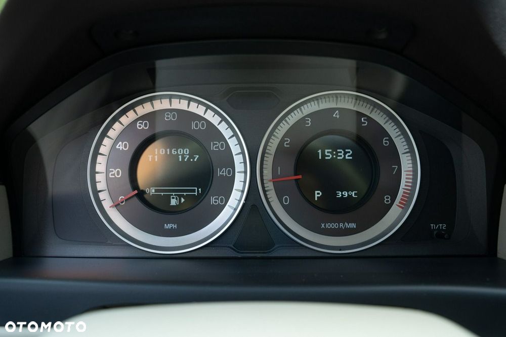 Volvo XC 70 3.2 AWD Summum - 16