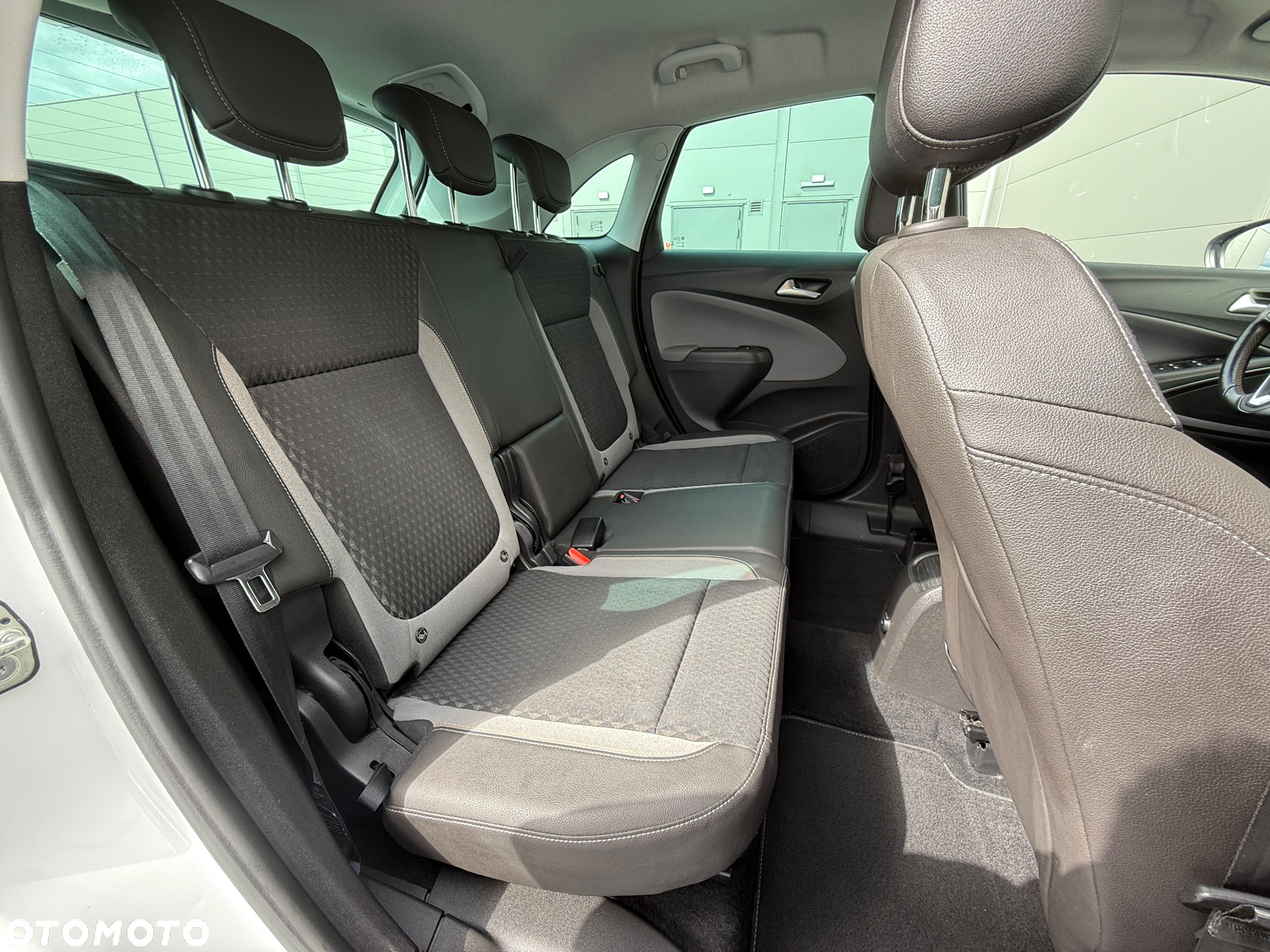 Opel Crossland X - 30