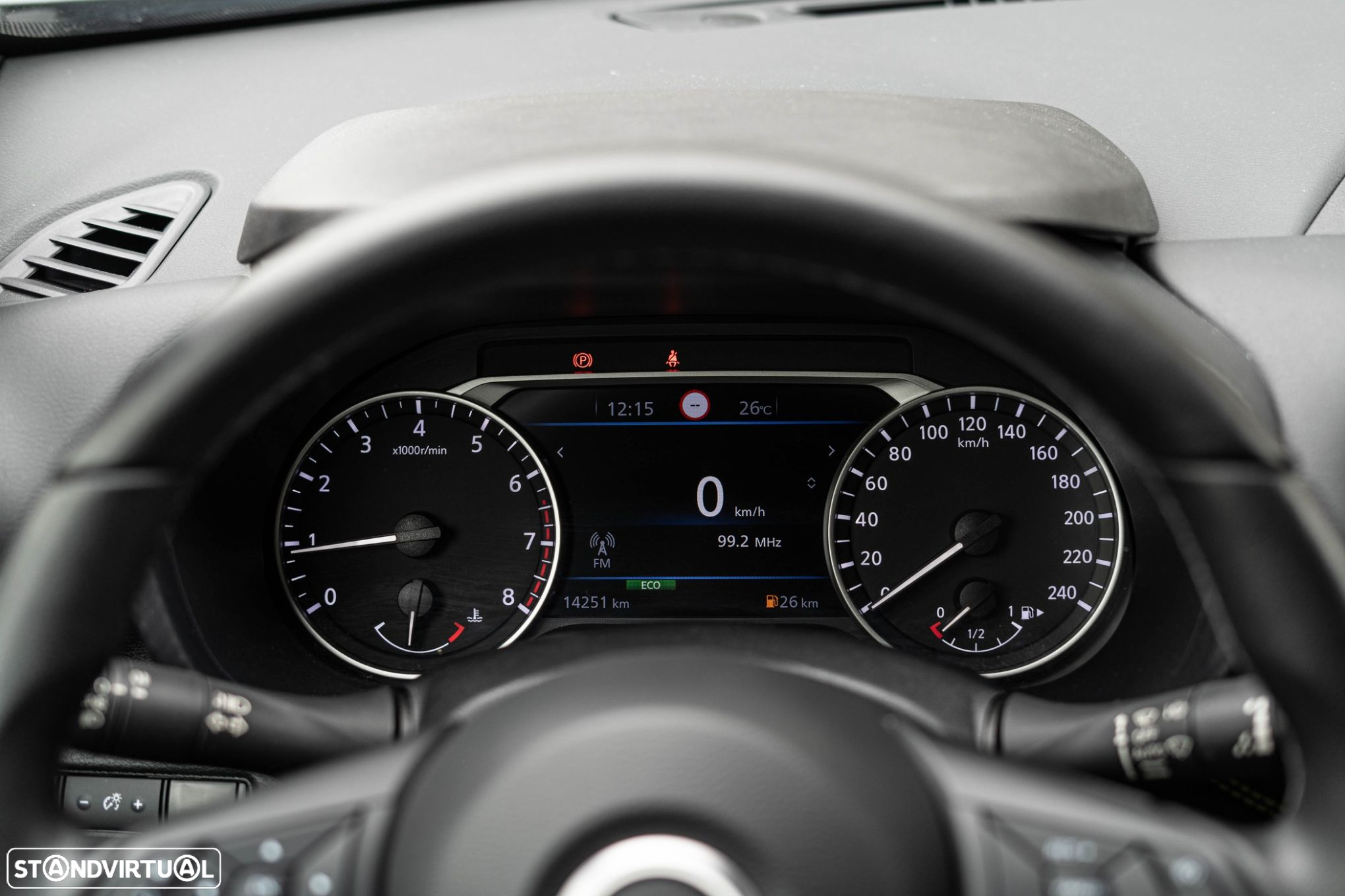 Nissan Juke 1.0 DIG-T Kiiro - 11