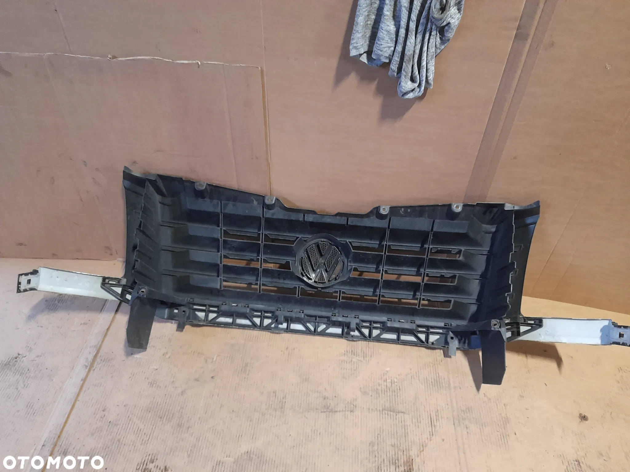 Grill Atrapa  VW Crafter(2E0853653) - 2
