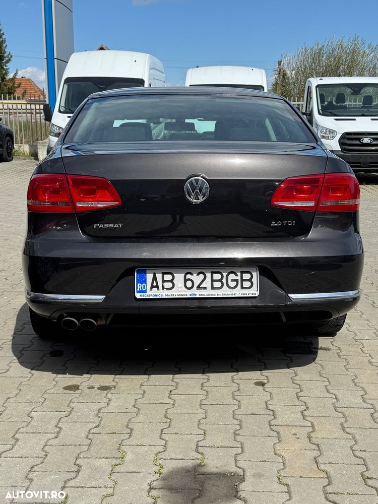 Volkswagen Passat 2.0 TDI 4Motion BlueMotion Technology Comfortline - 4