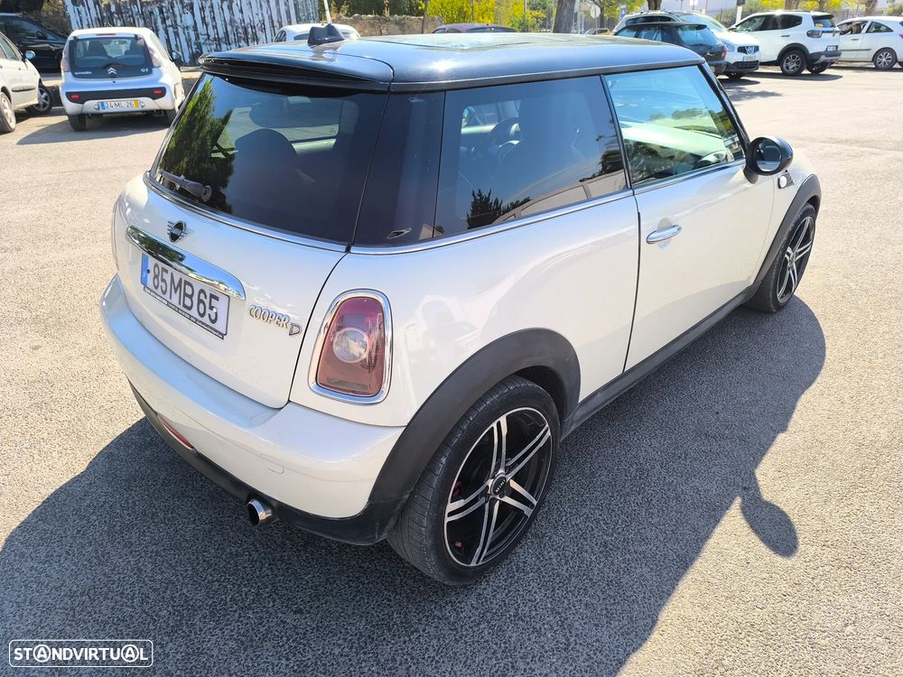 MINI 3 Portas Cooper D - 3