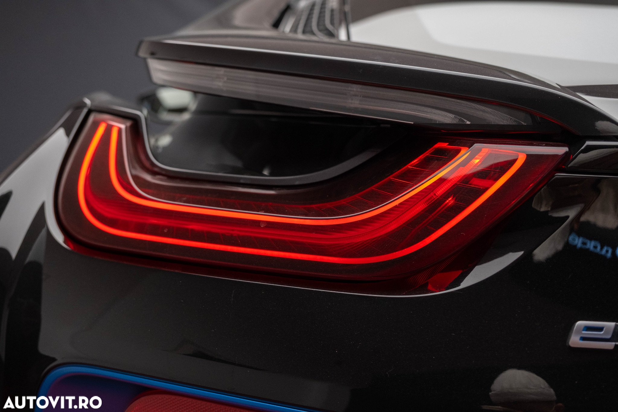 BMW i8 Coupe - 11