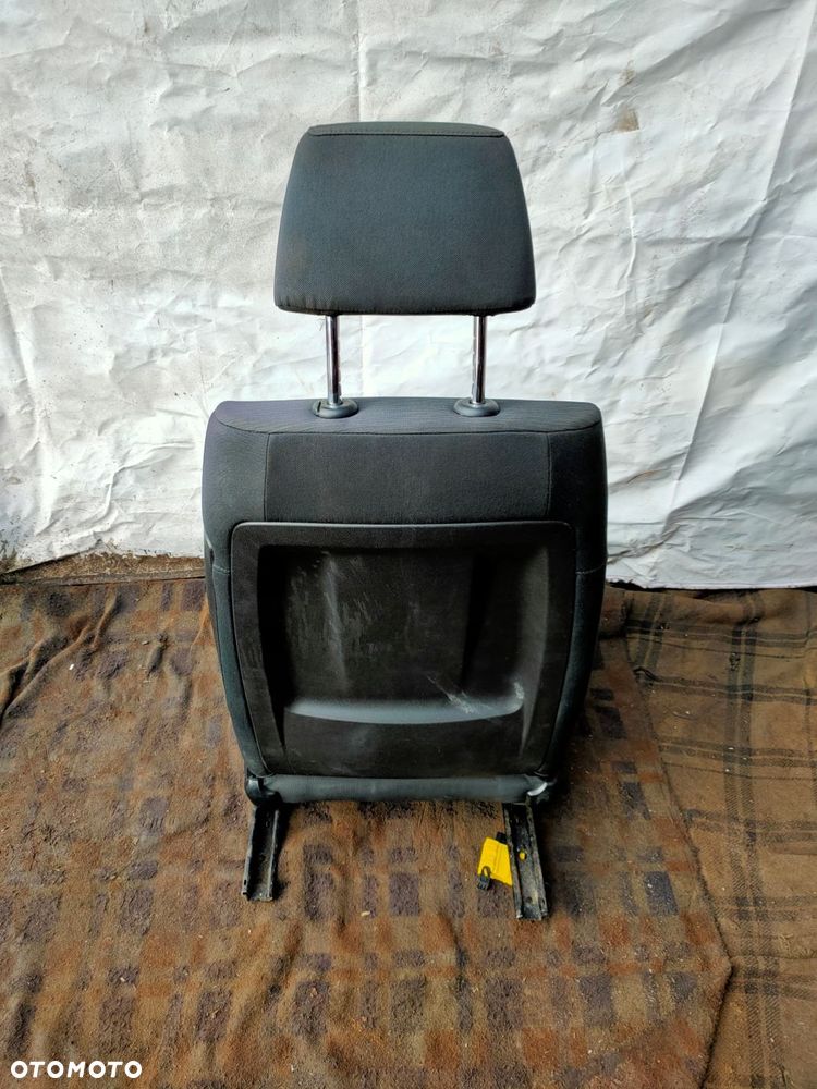 fotel siedzenie lewy przód e87 lift 5drzwi - 10