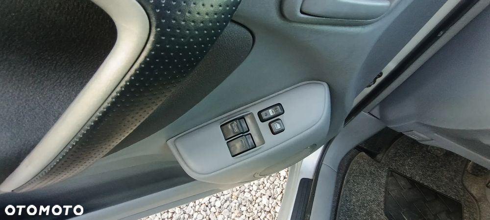 Toyota RAV4 4x4 Sol - 22