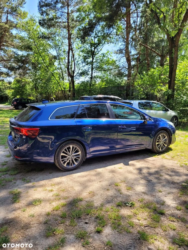 Toyota Avensis 1.8 Premium MS - 7