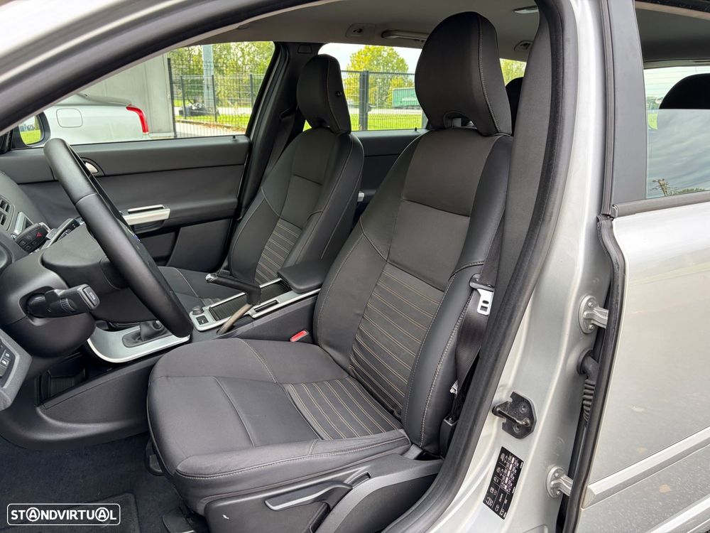 Volvo V50 1.6 D Drive Momentum Start/Stop - 10