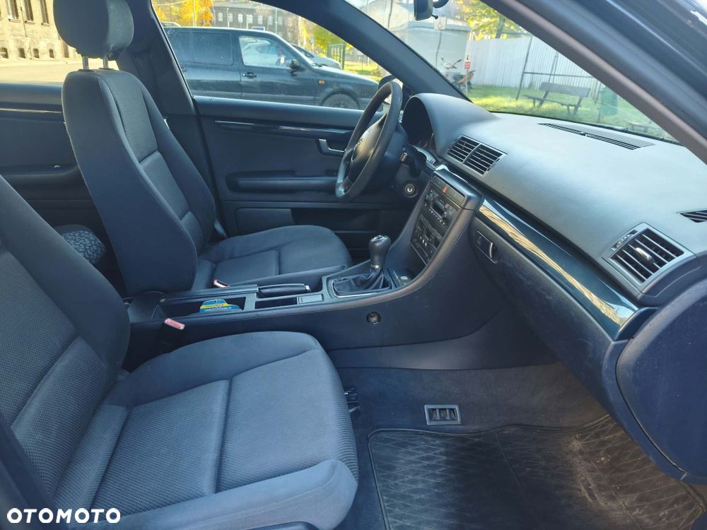 Audi A4 Limousine - 7