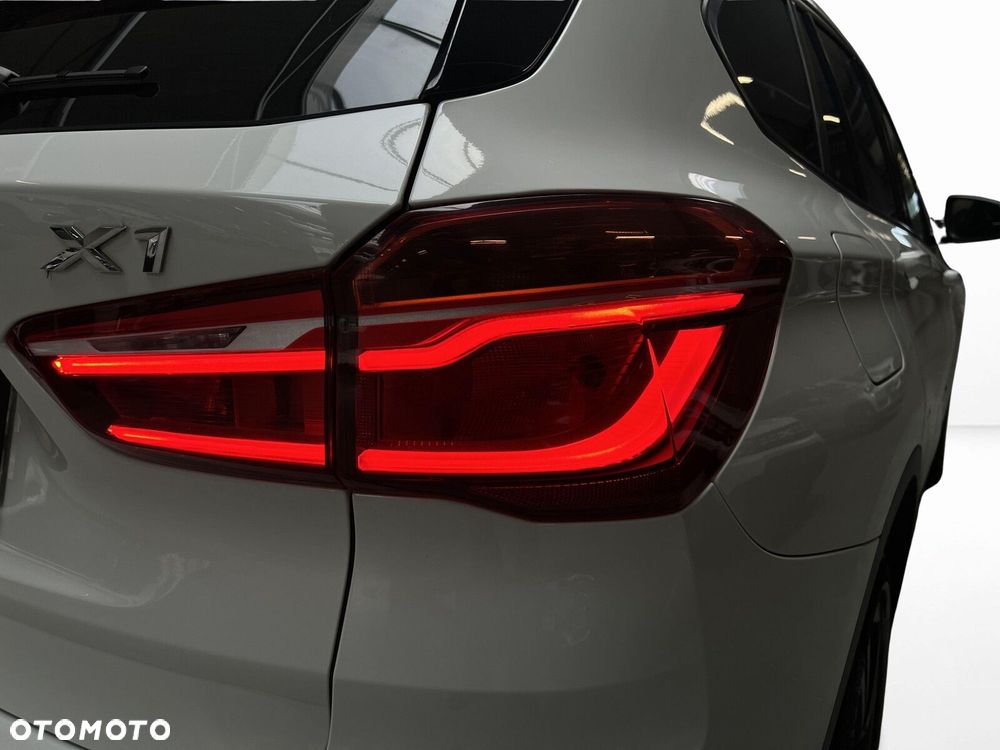 BMW X1 xDrive18d Sport Line - 10