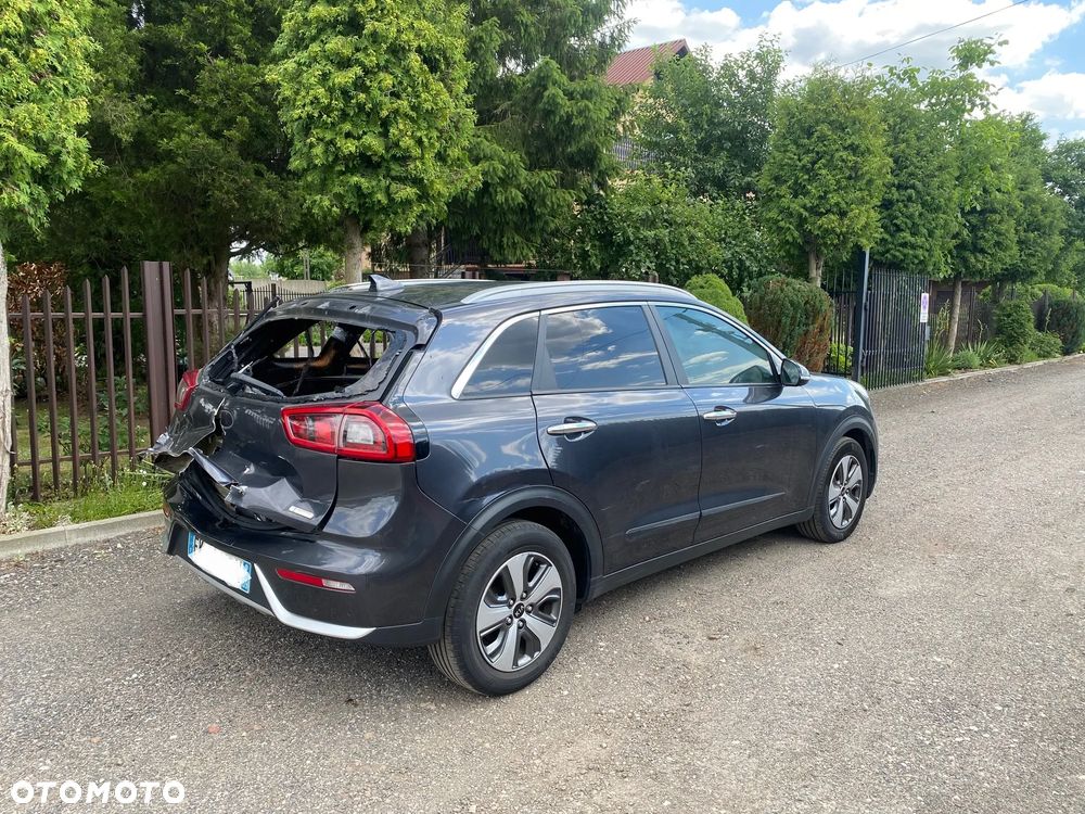 Kia Niro 1.6 GDI Hybrid L Business Line - 2