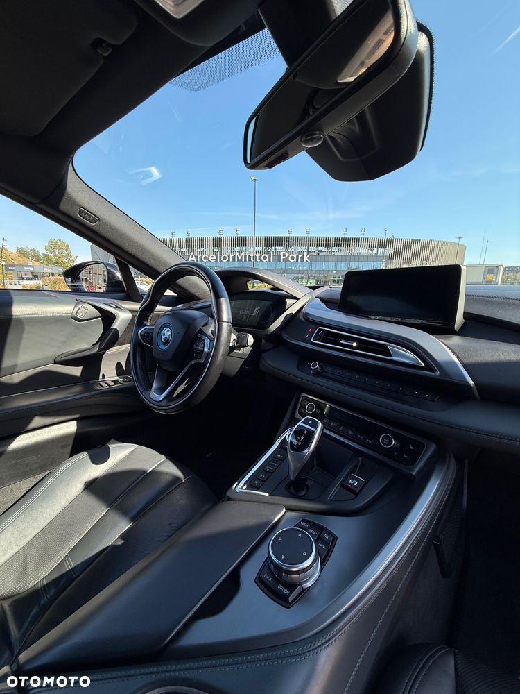 BMW i8 Standard - 11