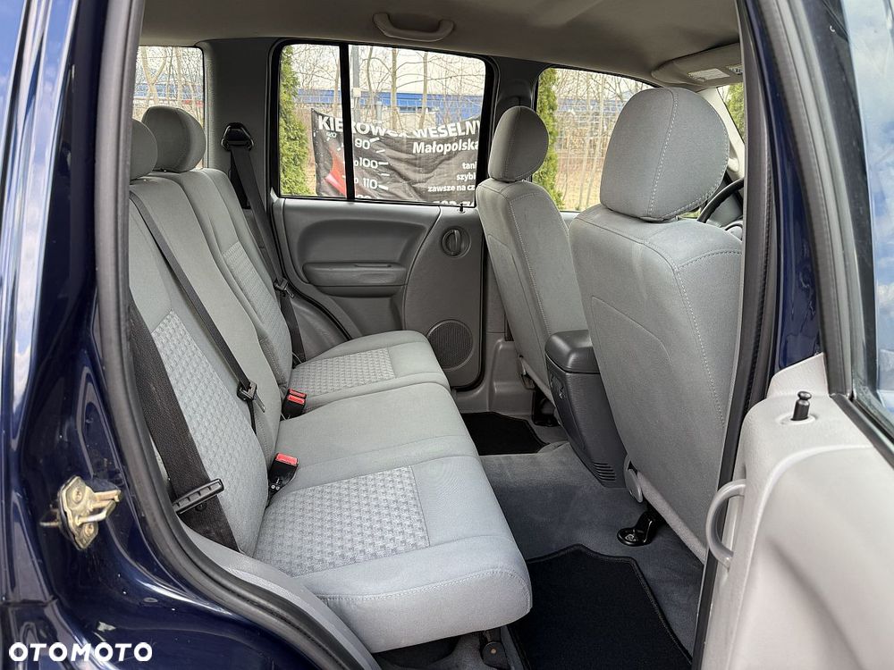 Jeep Cherokee 2.8 CRD Sport - 9