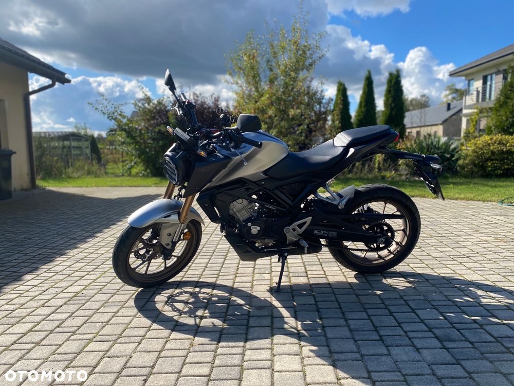 Honda CB - 3