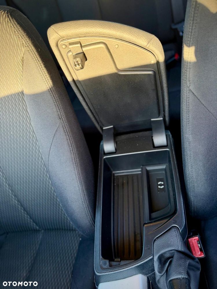 BMW Seria 1 114d - 9