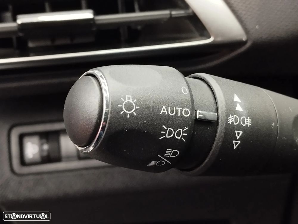 Peugeot 3008 1.5 BlueHDi Allure - 22