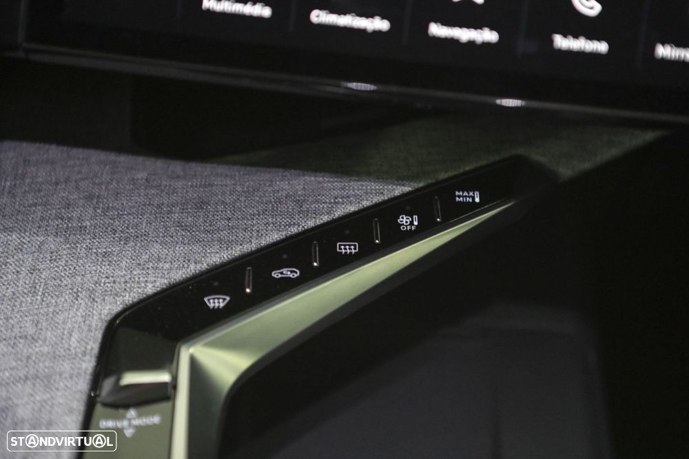 Peugeot 3008 1.2 Hybrid GT e-DCS6 - 29