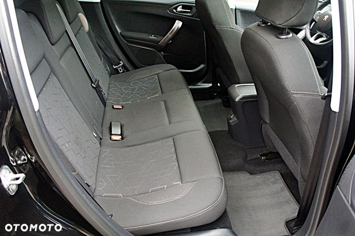 Peugeot 2008 PureTech 82 Allure - 25