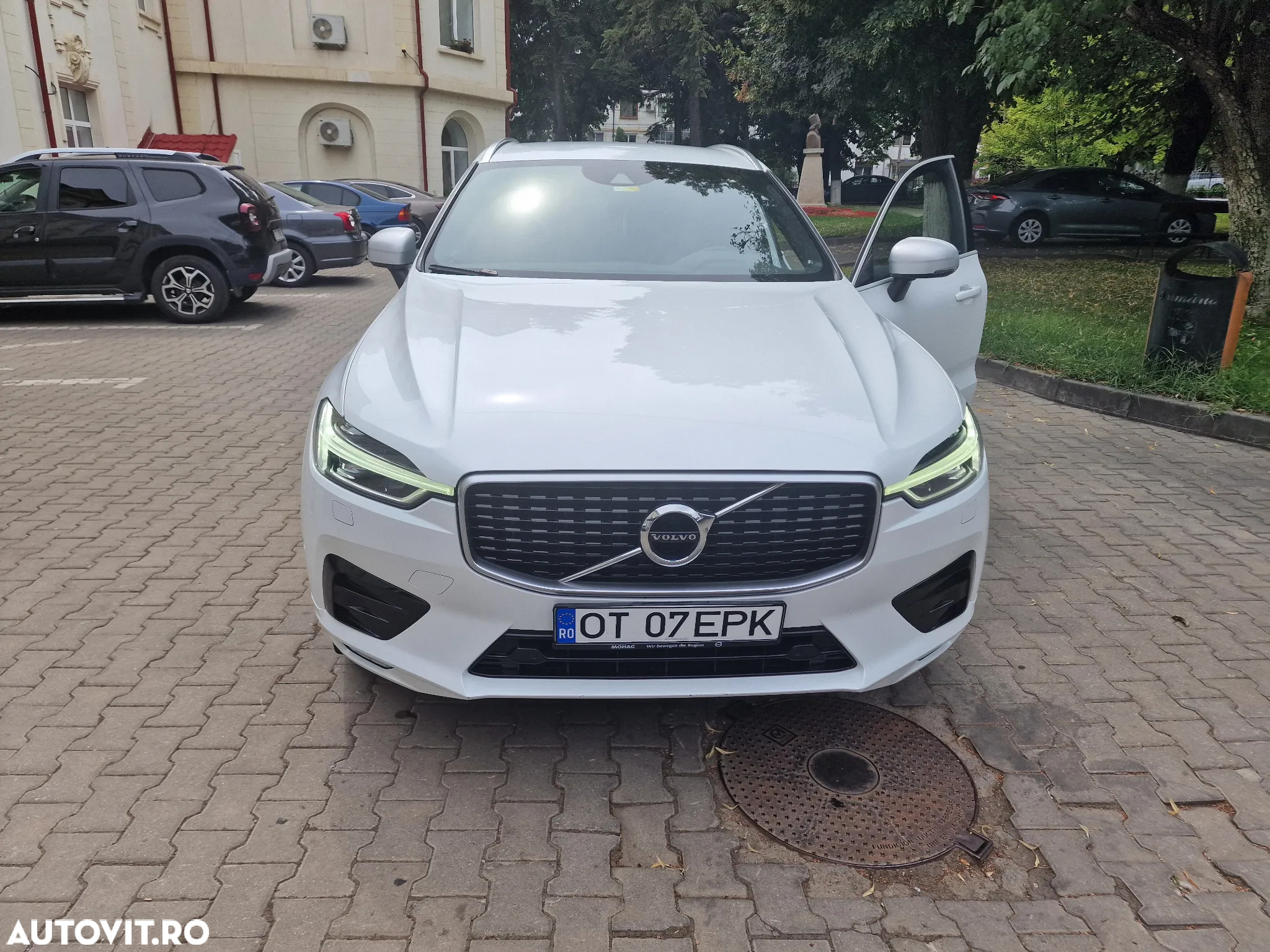 Volvo XC 60 D4 AWD R-Design - 2