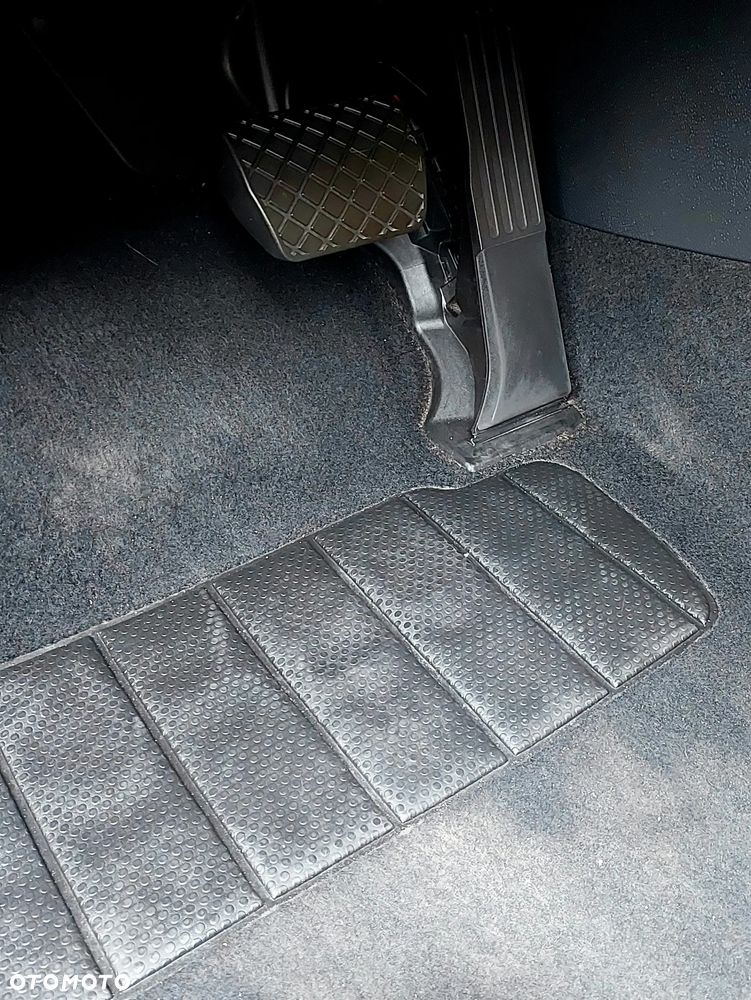 Volkswagen Golf - 5