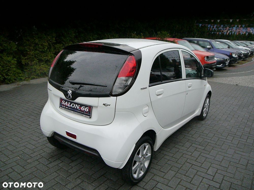 Peugeot iOn - 5
