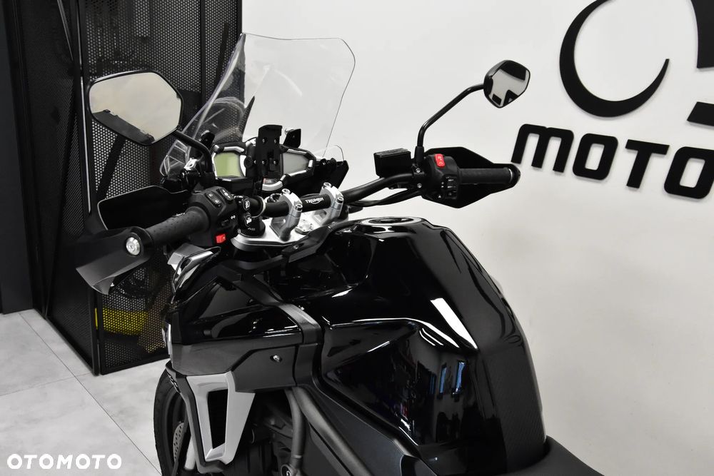 Triumph Tiger - 16