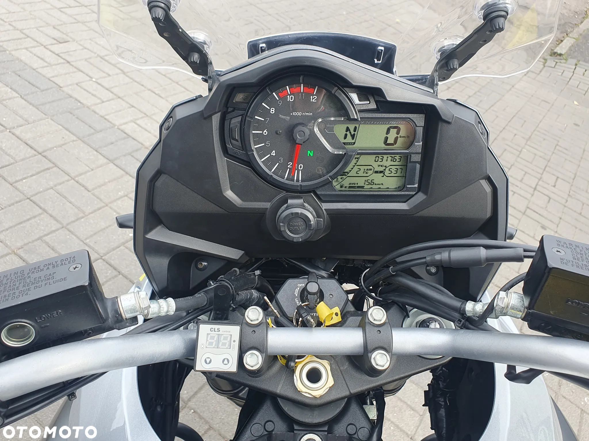 Suzuki V-STROM - 9