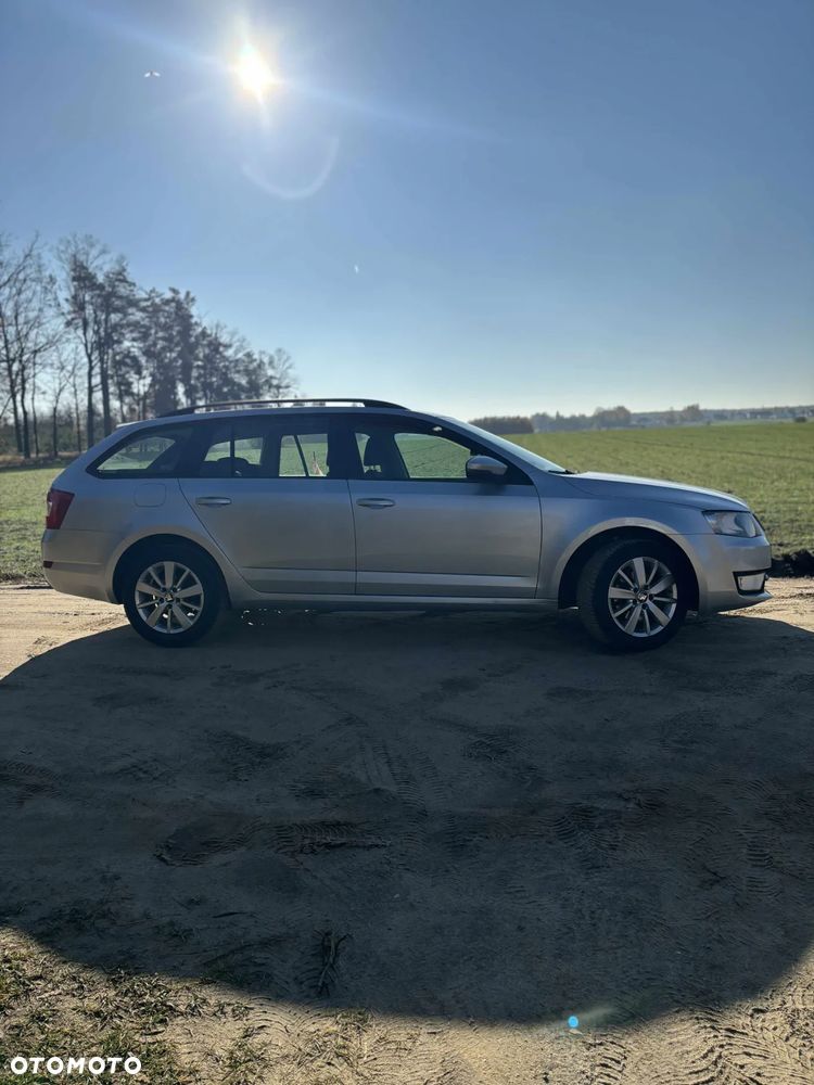 Skoda Octavia 1.6 TDI Ambition DSG - 19