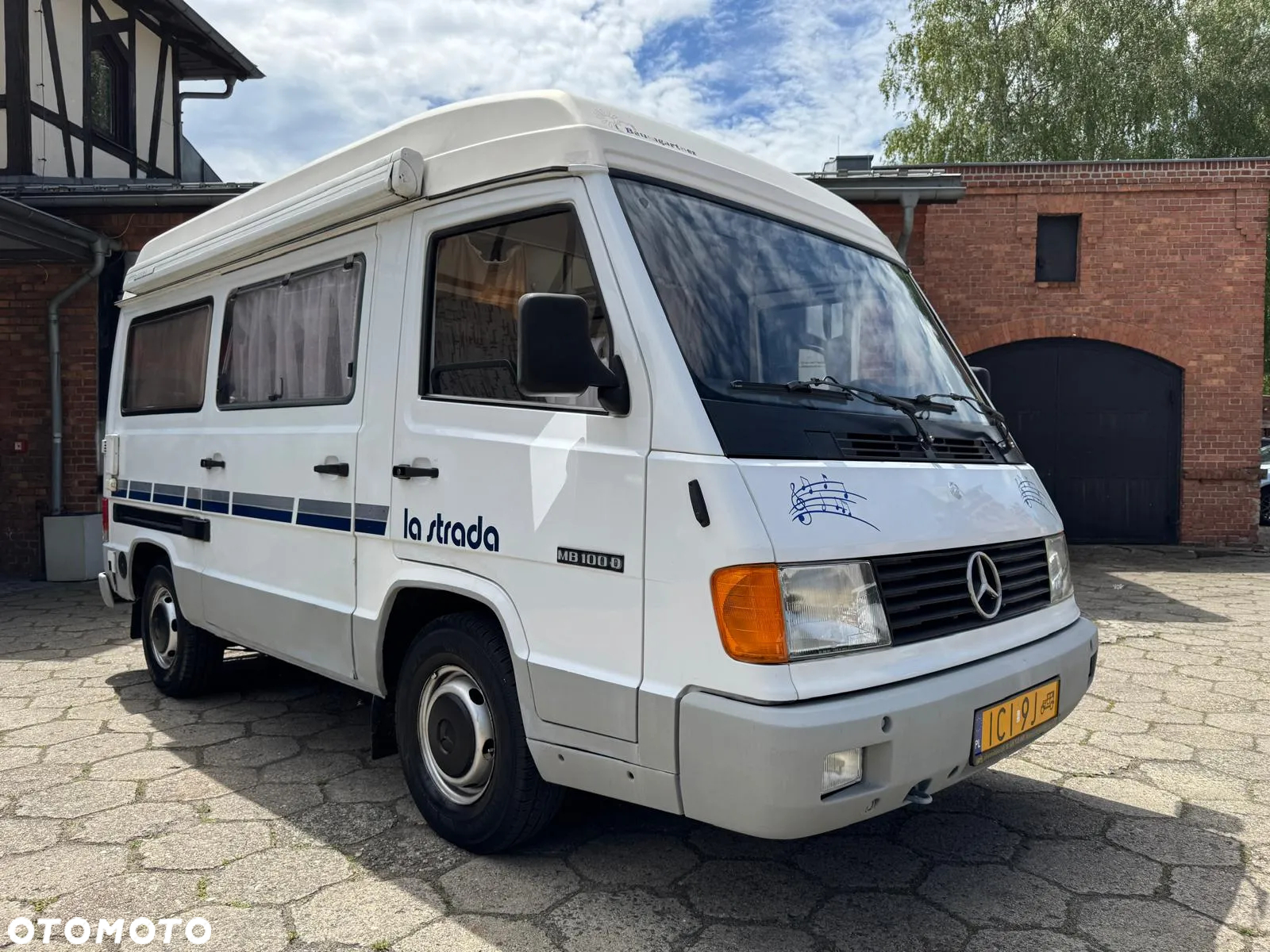 Mercedes-Benz MB 100 - 2