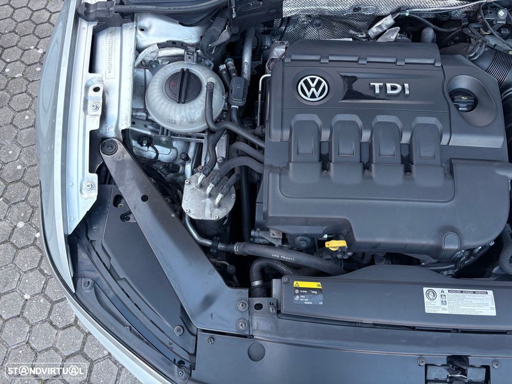 VW Passat 2.0 TDI Confortline DSG - 17