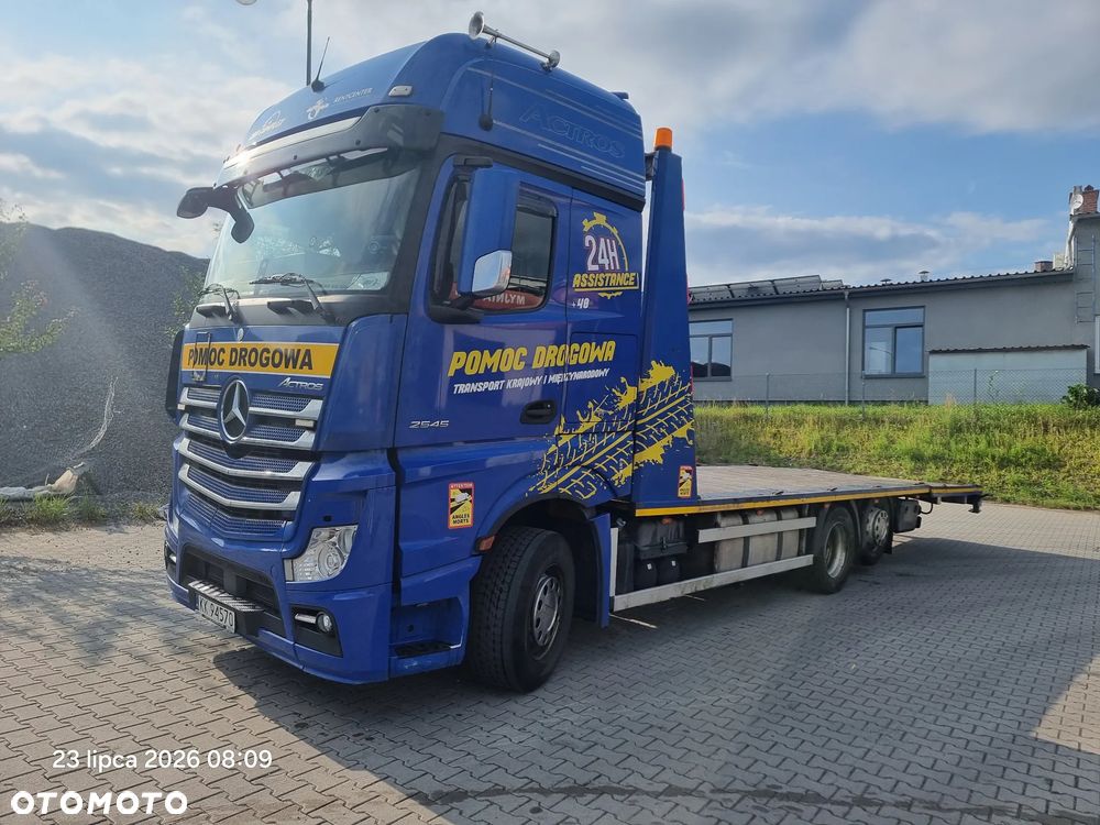 Mercedes-Benz Actros - 3